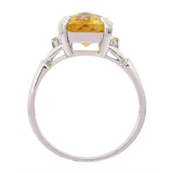 9ct white gold citrine ring, hallmarked, principal citrine approx 2.70 carat