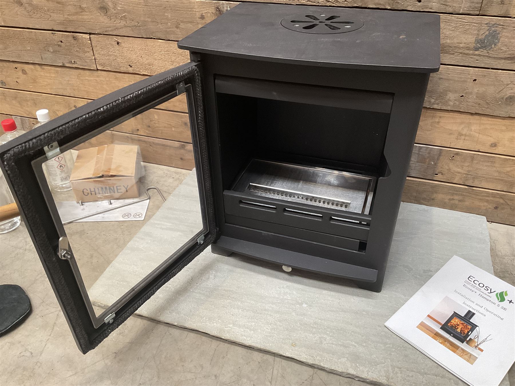 Ecosy+ Hampton woodburner stove 5kw - SE, with stone hearth and accessories 