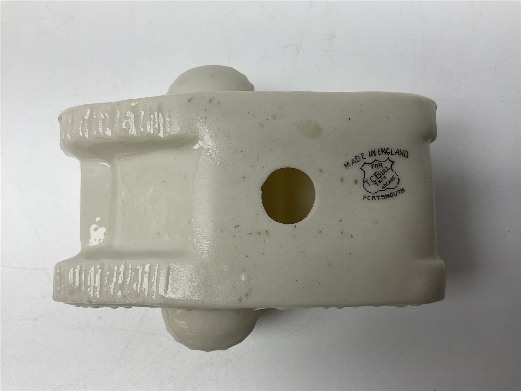 Ten WW1 crested china military models of tanks and field guns; various makers including Goss, Grafton China, Arcadian China, Savoy China etc; various crests including Portsmouth, Brighton, Pendleton, Paignton, Cowes, Flamborough etc (10)