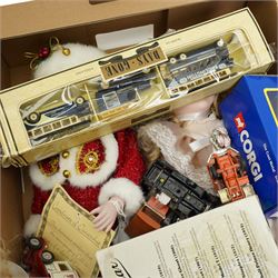 Quantity of modern dressed dolls, few die cast vehicles etc