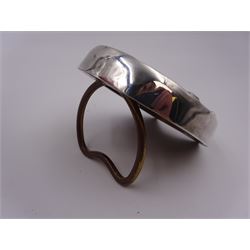 Victorian silver mounted desk clock, in the form of a horseshoe, the dial within a gilt border, with subsidiary second dial, hallmarked Douglas Clock Co, Birmingham 1897, H8.5cm