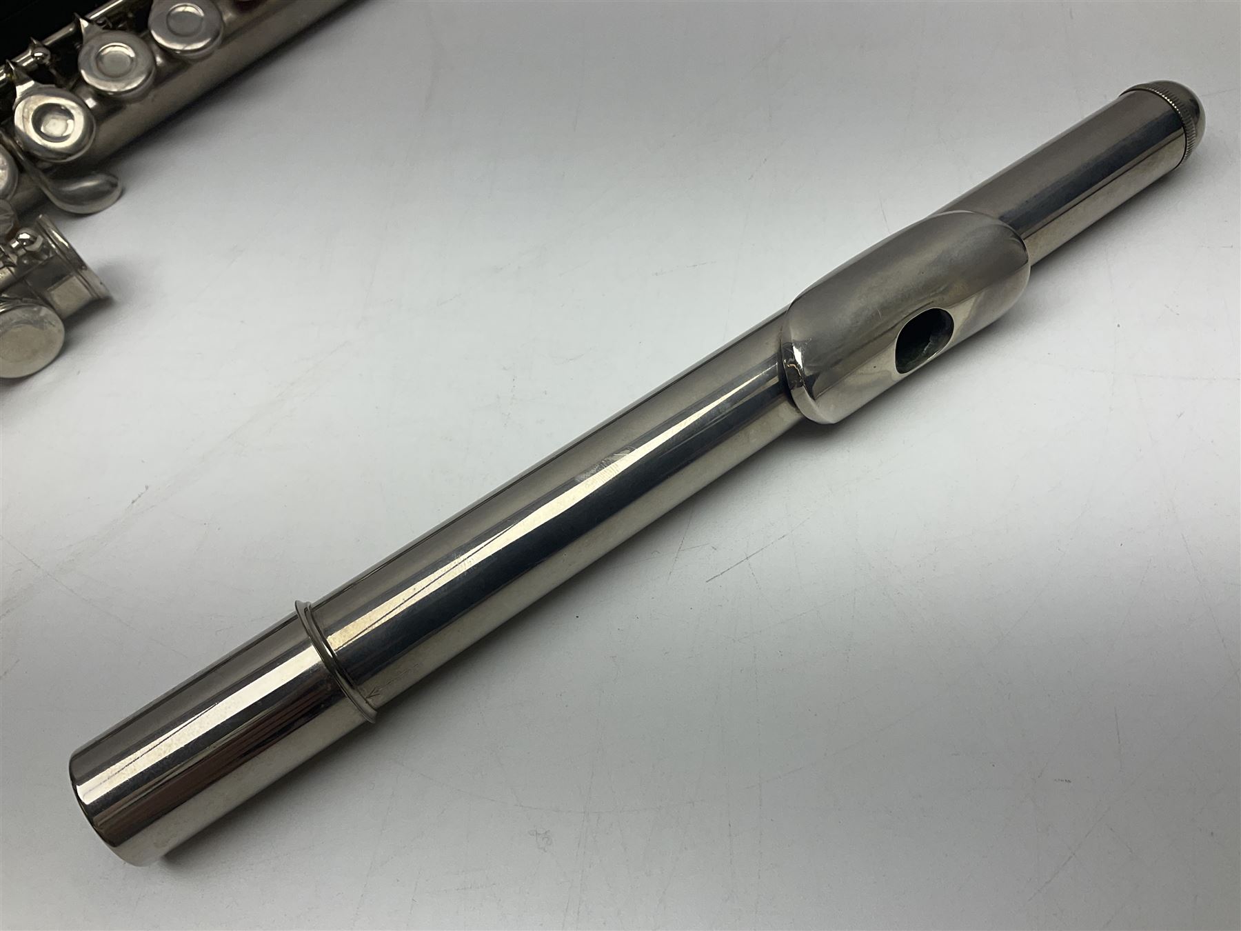 Lafleur three-piece flute, serial no.3357; in fitted carrying case