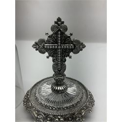 Four limited edition Franklin Mint House of Fratelli Coppini crosses, to include Majestic Cross, Sacred Cross, Star of Hope Jewelled Cross and The Gates to Paradise Cross, all under glass domes, H13cm