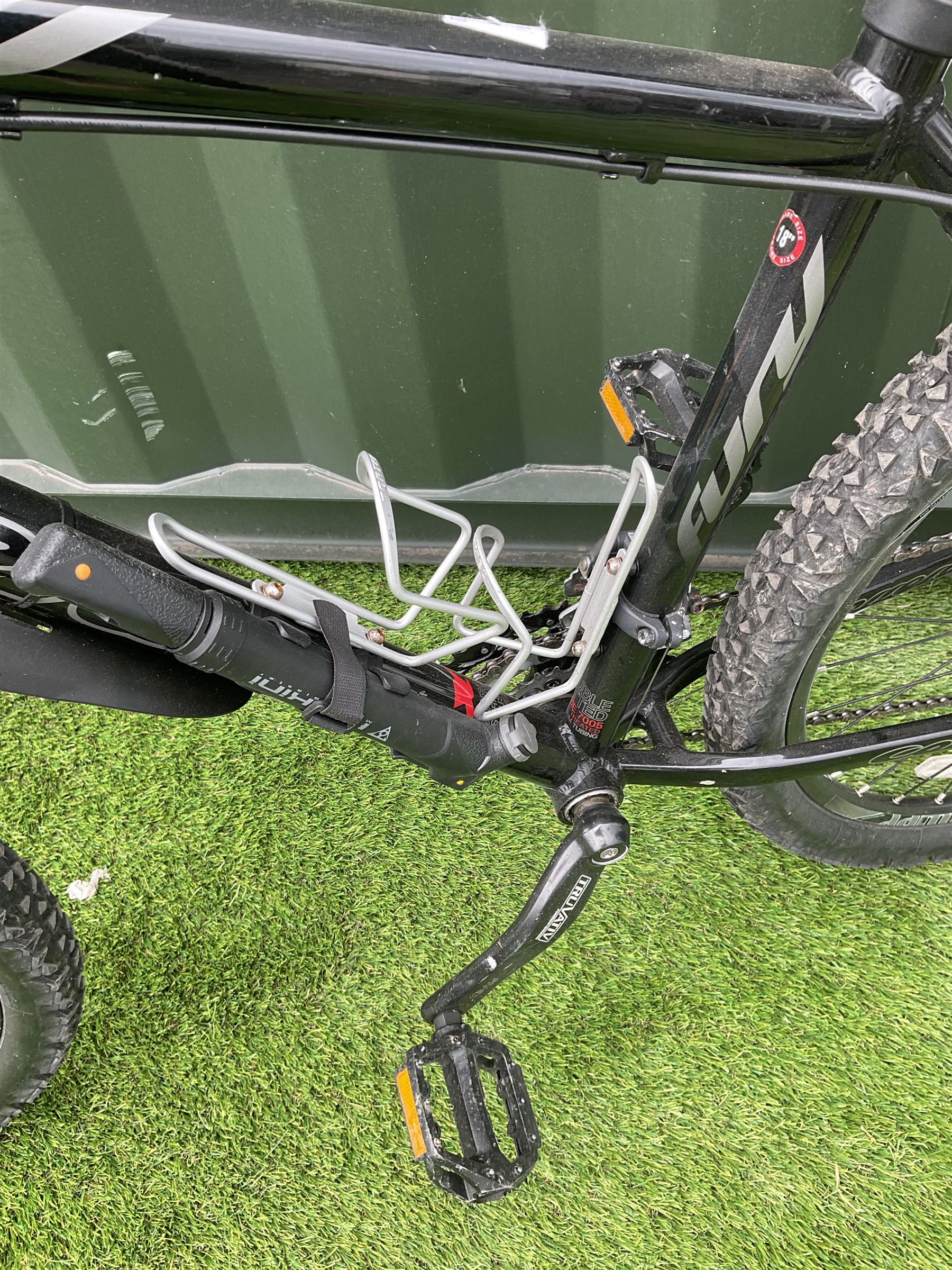 Carrera Fury,  27 speed mountain bike, 26 inch wheels, small frame, sram x-7 gear shifters - THIS LOT IS TO BE COLLECTED BY APPOINTMENT FROM DUGGLEBY STORAGE, GREAT HILL, EASTFIELD, SCARBOROUGH, YO11 3TX