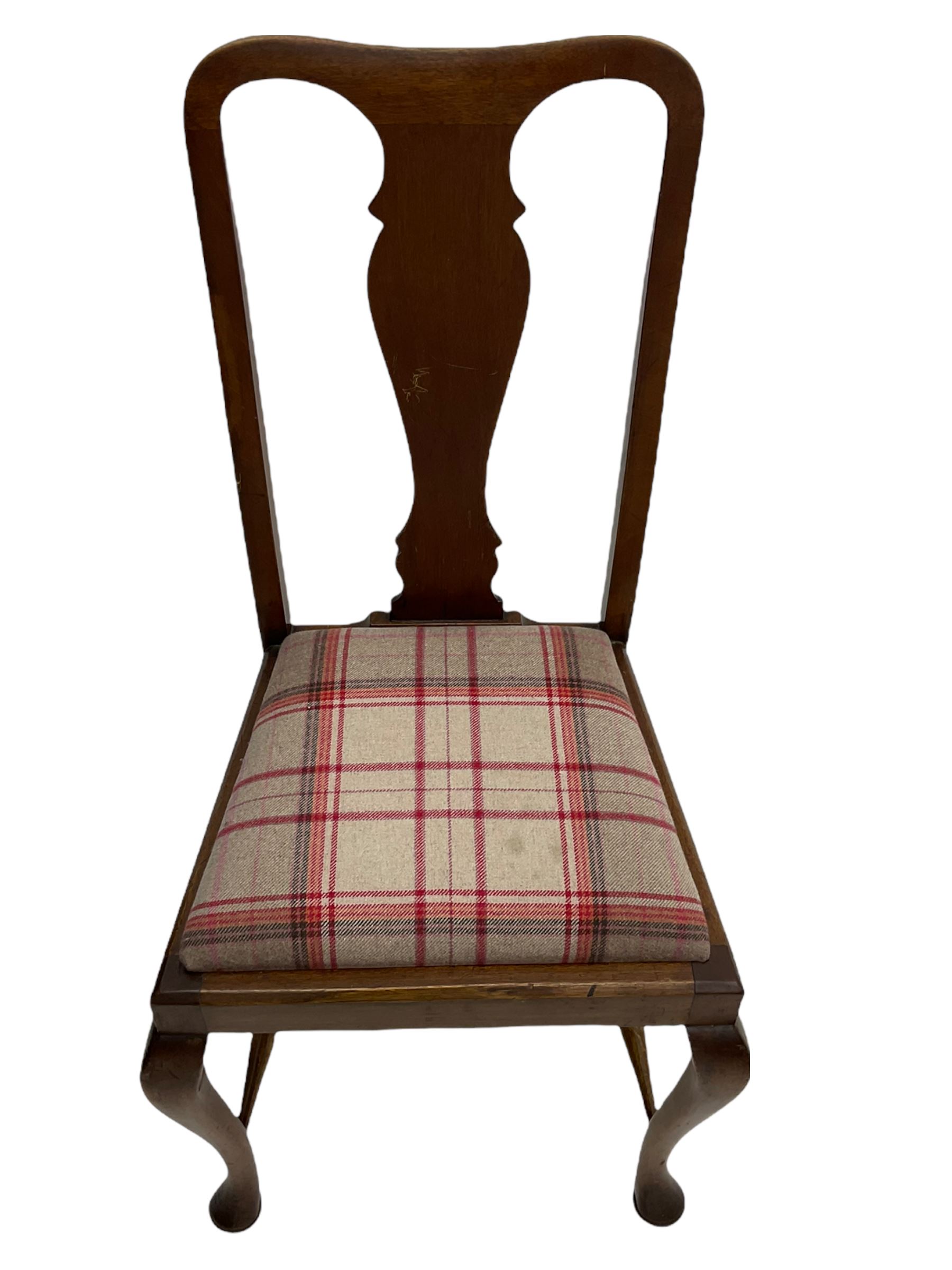 Mixed set of twelve early 20th century mahogany Queen Anne style dining chairs, all with shaped vase backs and cabriole front supports, matching drop-in seats upholstered in tartan patterned fabric
