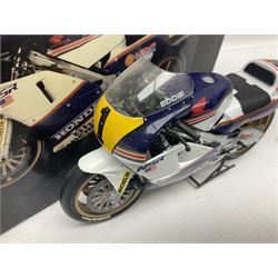 Minichamps Classic Bike Series 1:12 scale die-cast model - Honda NSR500 Eddie Lawson GP1989; boxed