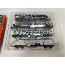 Hornby ‘00’ gauge - DCC ready The Beatles Yellow Submarine Eurostar Train Pack set 3005/3006 comprising Eurostar Class 373 Power Driving Unit, Eurostar Class 373 Dummy Driving Unit and two Eurostar Class 373 Passenger Saloons; in original box 
