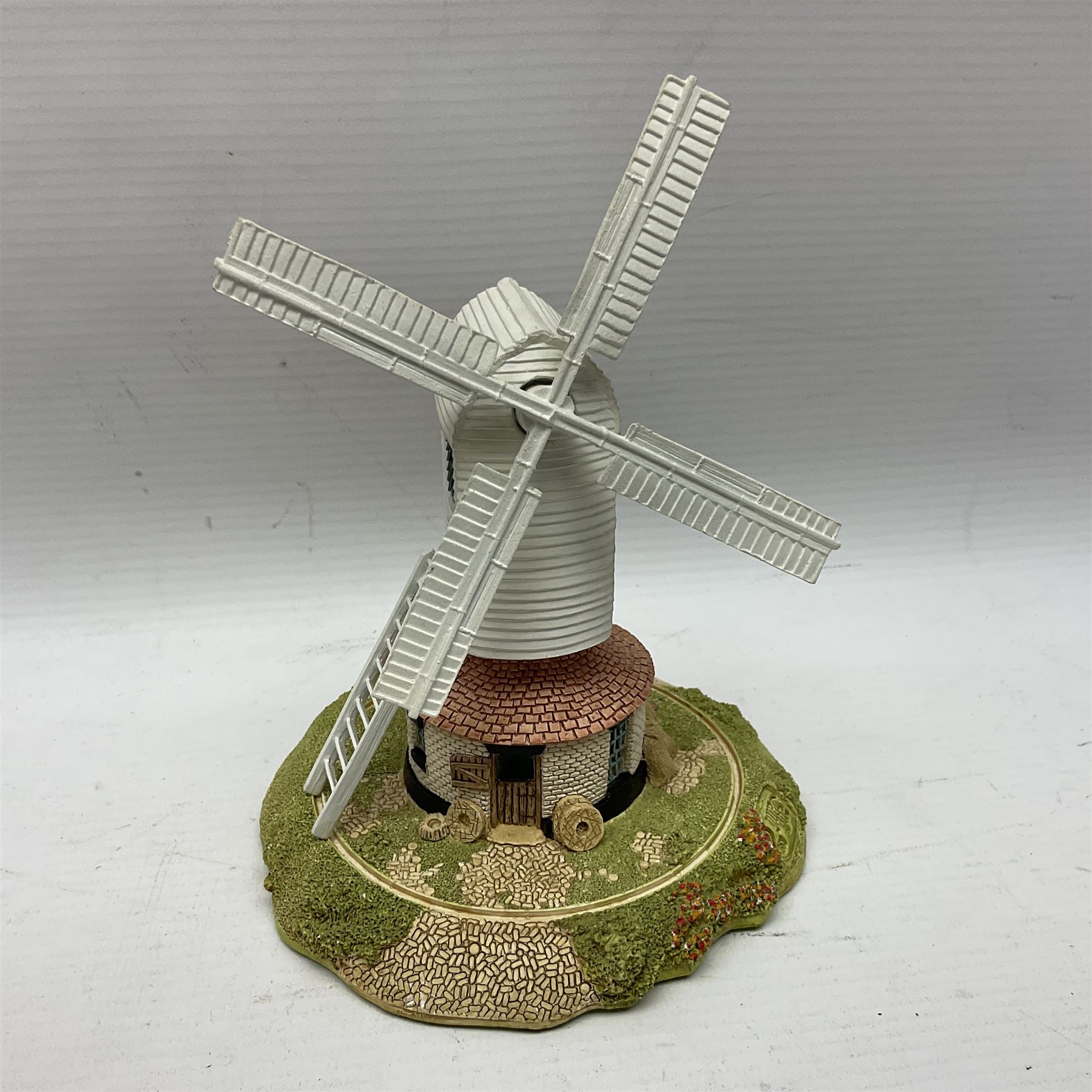 Twenty Lilliput Lanes, including The Chocolate House, Chiltern Mill, Blaise Hamlet, St Kevin Church, some with deeds and original boxes