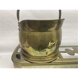Brass fire fender, together with a brass coal bucket, fender L121cm, D25cm