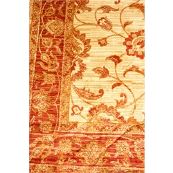  Persian Ziegler design beige ground rug/wall hanging, 280cm x 200cm   