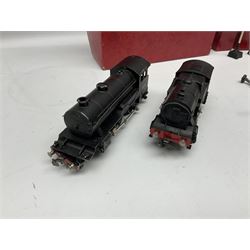 Trix Twin Railway - Hunt Class 4-4-0 locomotive and tender 'Pytchley' No.62750, boxed; 0-4-0 tank locomotive with plastic body No.67611; three passenger coaches (one boxed); six goods wagons; three boxed Yard Lamps etc; and Tri-ang Track Cleaning Car, boxed