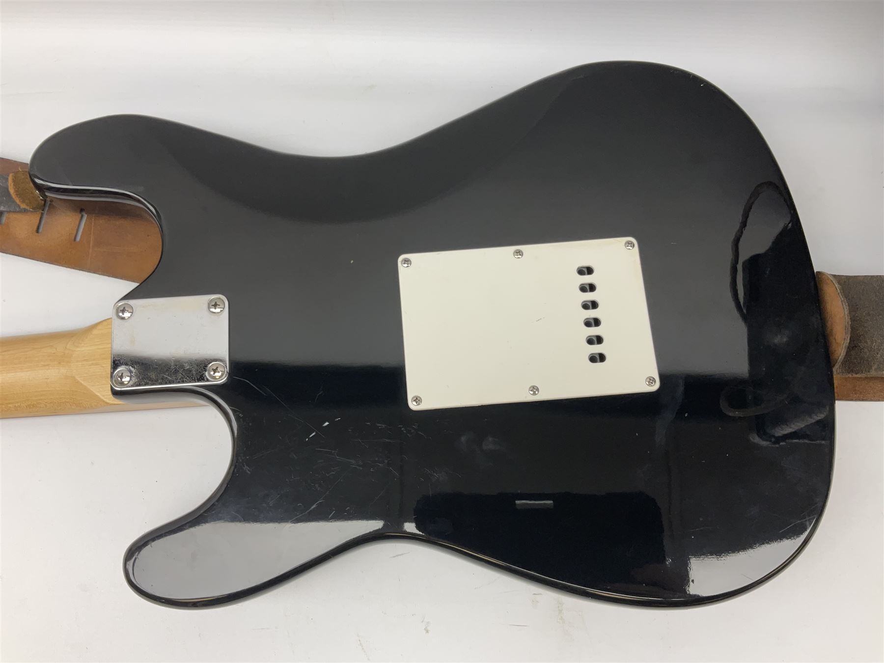 Starsound electric guitar with ‘sound city’ amp