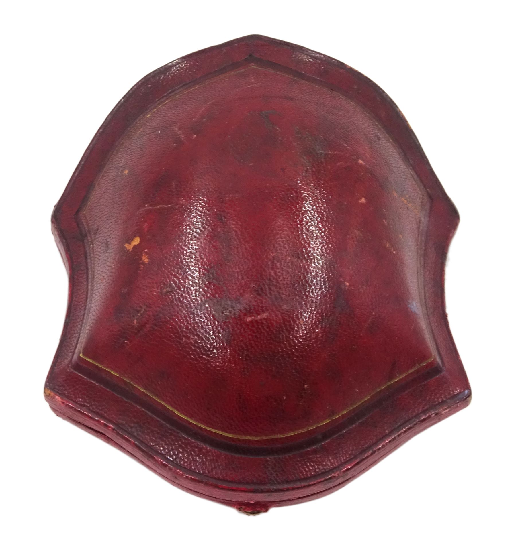 Victorian fine cameo brooch depicting Cupid and Psyche, in 18ct gold Etruscan Revival gold wirework mount, the reverse indistinctly signed Lamary, in original fitted silk and velvet lined case