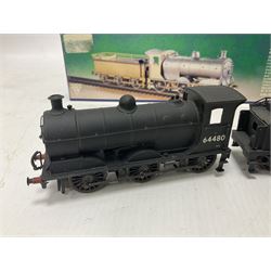 ‘00’ gauge - kit built NBR (Class B-Reid) LNER/BR J35/1/2/4/5 0-6-0 steam locomotive and tender no.64480, finished in BR black with DJH Models box; with further kit built Class J50 0-6-0T locomotive no.68936, finished in BR black (2)