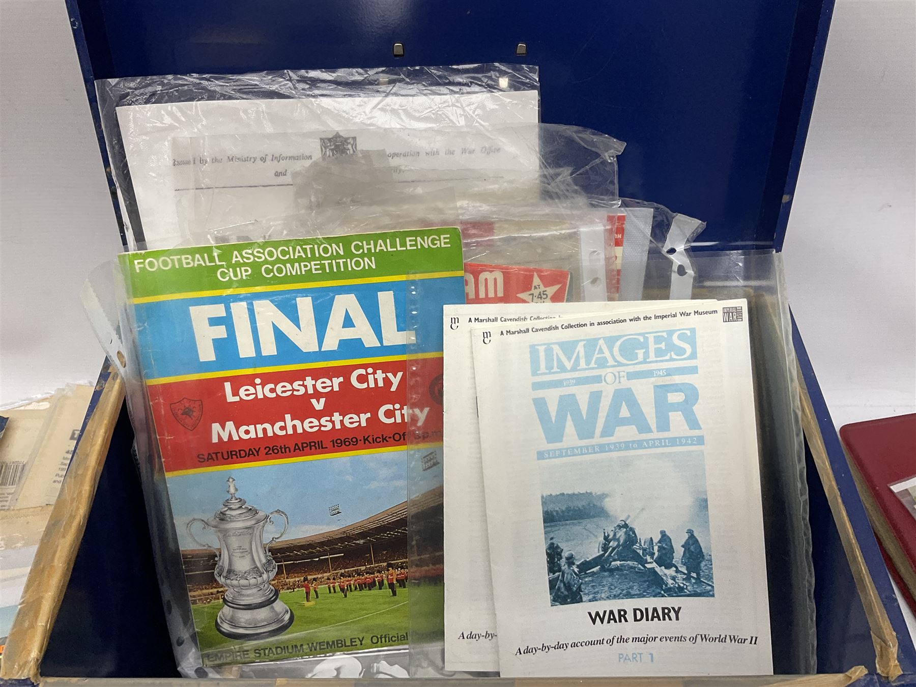 TFR SPOKE 05/09/23 AGREED RTV BEVERLEY - Collection of ephemera to include five copies of Palestine post newspapers from 1938, approximately fifty world bank notes, sheet music, postcards from 1910-1959 etc