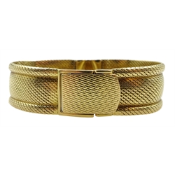 18ct gold bracelet stamped, approx 43.83gm