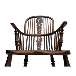 19th century yew wood and elm Windsor armchair, shaped and pierced splat back, turned supports with crinoline stretcher