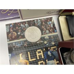 The Royal Mint United Kingdom 1983 proof coin collection in blue folder with certificate, 1983 uncirculated coin collection, two 1987 brilliant uncirculated coin collections, commemorative crowns etc