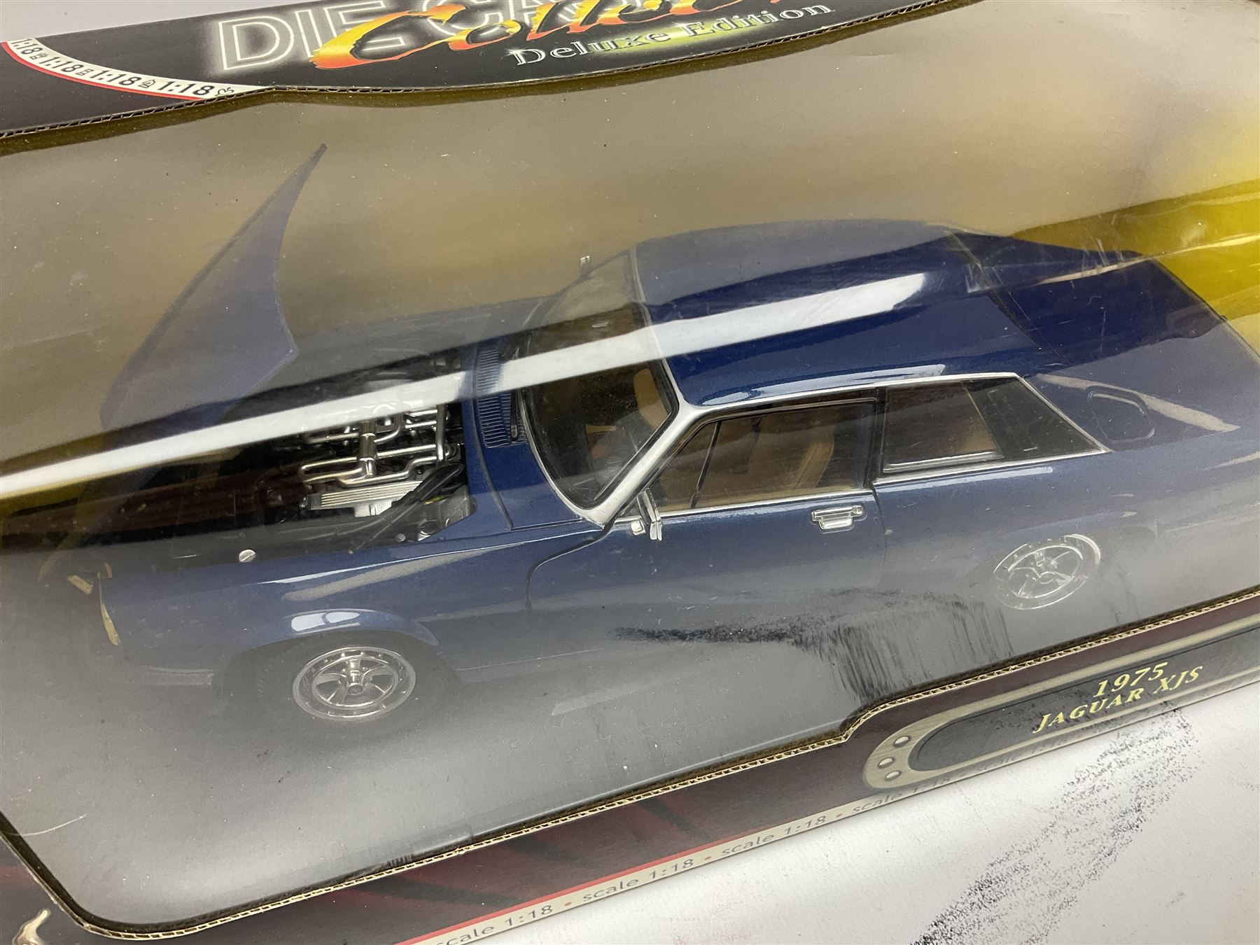 Road Signature - six 1:18 scale die-cast models comprising 1979 Pontiac Firebird Trans Am; 1975 Jaguar XJS; 1971 Buick Riviera; 1985 Pontiac Fiero GT; 1970 Dodge Coronet R/T; all Deluxe Editions; and 1962 Volkswagen Microbus; all boxed (6)
