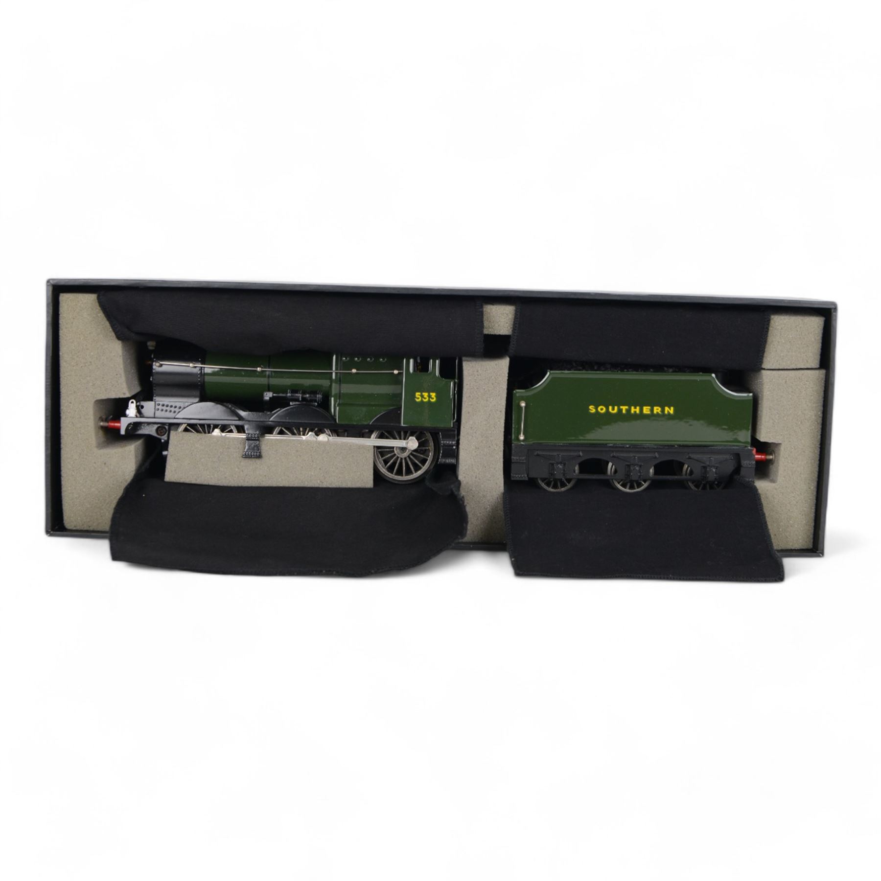 ACE Trains 0 gauge E/6 LNER A3 Class 4-6-2 locomotive 'Blink Bonny' no.2550, with tender, in LNER green livery, boxed with instructions