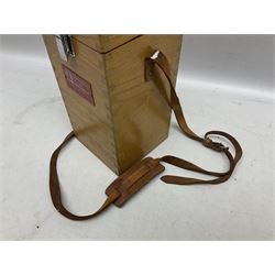 Saura handheld compass in wood case