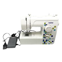 Brother LS14 sewing machine, with foot pedal and power cable, H30cm