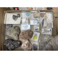 Natural history; Collection of rock and mineral specimens to include muscovite, sphalerite zinc blende, breccia, migmatite, fluorite etc, housed in a wood box, some named 
