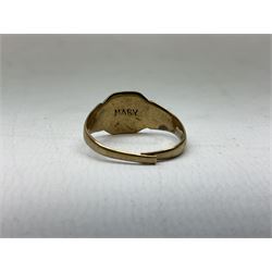 9ct gold signet ring, and 9ct gold padlock fastener, approximately 5.4 grams