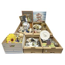 Selection of collectables, to include, vases, collectors plates, costume jewellery, watches etc, in five boxes 