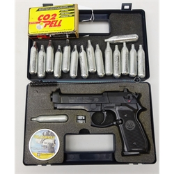  Umarex Beretta Mod. 92 FS CO2 air pistol .177cal in fitted case with pellets and approx fifteen CO2 cartridges   