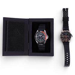 Dive Dynamics gentleman's stainless steel quartz wristwatch, on rubber strap and a Diver quartz wristwatch