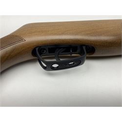 BSA Meteor Mk7 .22 air rifle with break barrel action L110cm overall no.WE-331279-14; in original cardboard box NB: AGE RESTRICTIONS APPLY TO THE PURCHASE OF THIS LOT.