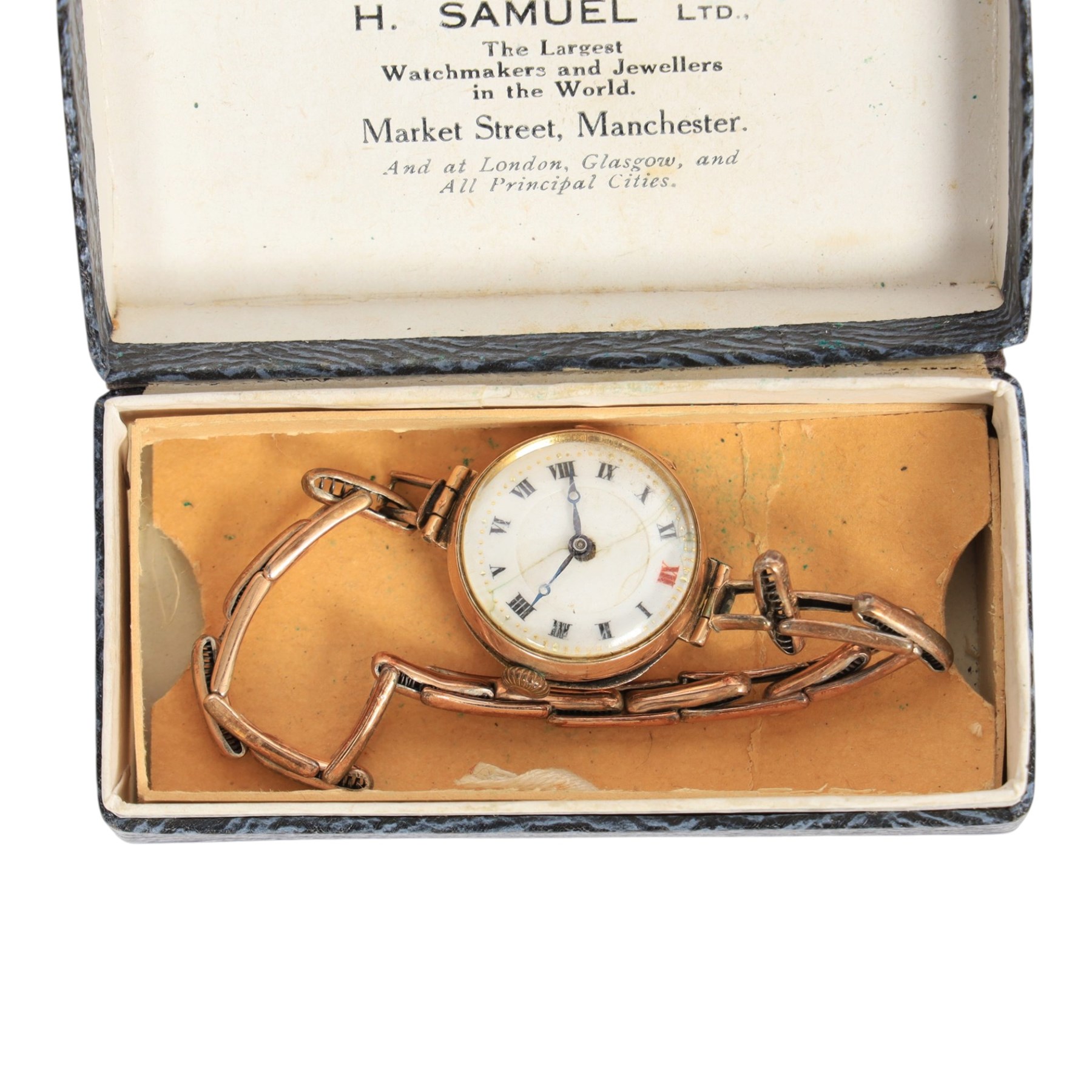 Three 9ct gold cased ladies wristwatches, including two with leather straps and one with an expanding gilt strap 