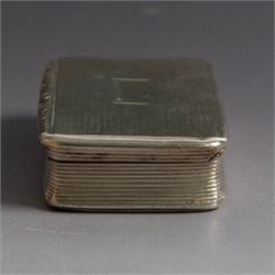 William IV silver snuff box, of rectangular form with rounded corners and embossed lip, the hinged cover with engine turned decoration and vacant cartouche, hallmarked Joseph Willmore, Birmingham 1830, H2cm, W7cm