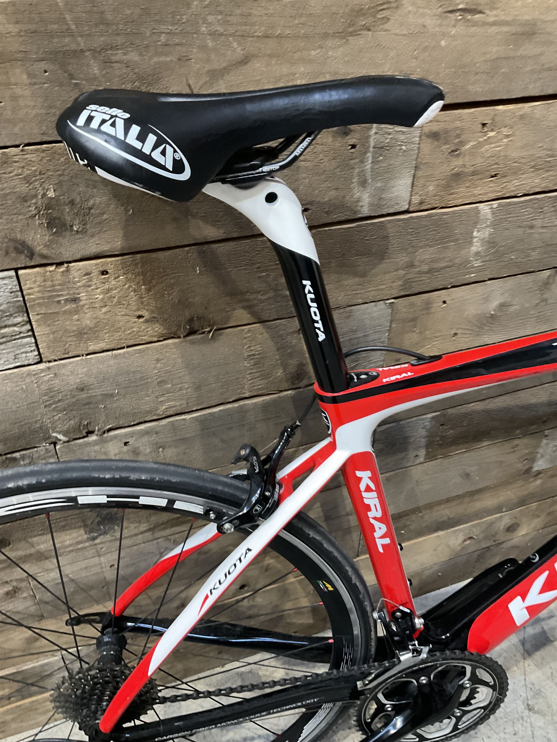 Kuota Kiral carbon fibre road bike, 22 speed