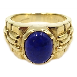  9ct gold oval lapis lazuli set ring, hallmarked  