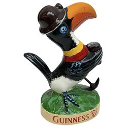 Cast iron reproduction Guinness toucan and Mintons Guinness ashtray, with barrel to the centre, toucan H6cm