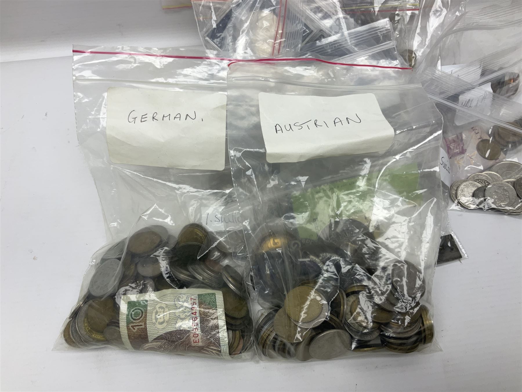 Great British and World coins, including pre-decimal coinage, French, Italian, German and other pre-Euro coinage, various medallions etc