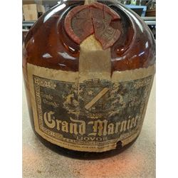 Grand Mariner triple orange whisky liquor, unknown contents and proof, minor damage to seal possible leakage, H31cm
