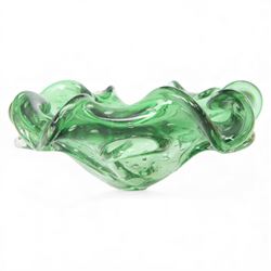 Collection of art glass, including star dish, flower example with bubble inclusions 