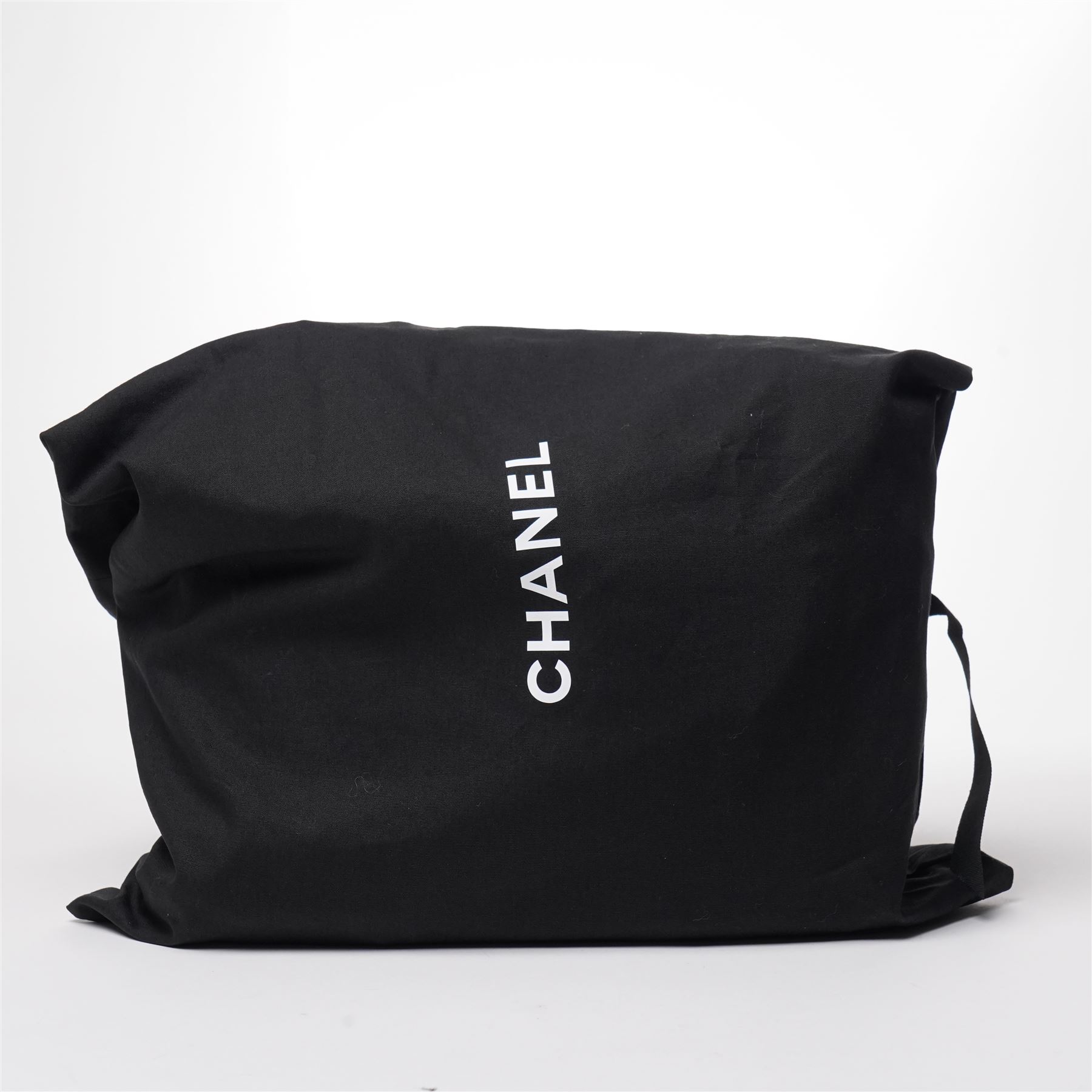 Chanel - ‘19’ Medium Flap Bag, the model introduced in 2019 as one of the final designs associated with Karl Lagerfeld, in cream quilted lambskin leather with mixed gold, silver and ruthenium-tone chain strap and signature CC monogram turn-lock fastening, unused with original dust bag and box