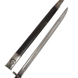 Lee Enfield SMLE Rifle Bayonet, 1907 pattern, with leather scabbard, L57cm 