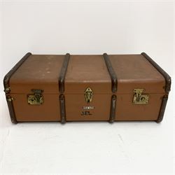 A Vintage ribbed travel trunk, with brown canvas, twin locks to front and carry handles to sides, L90cm. 