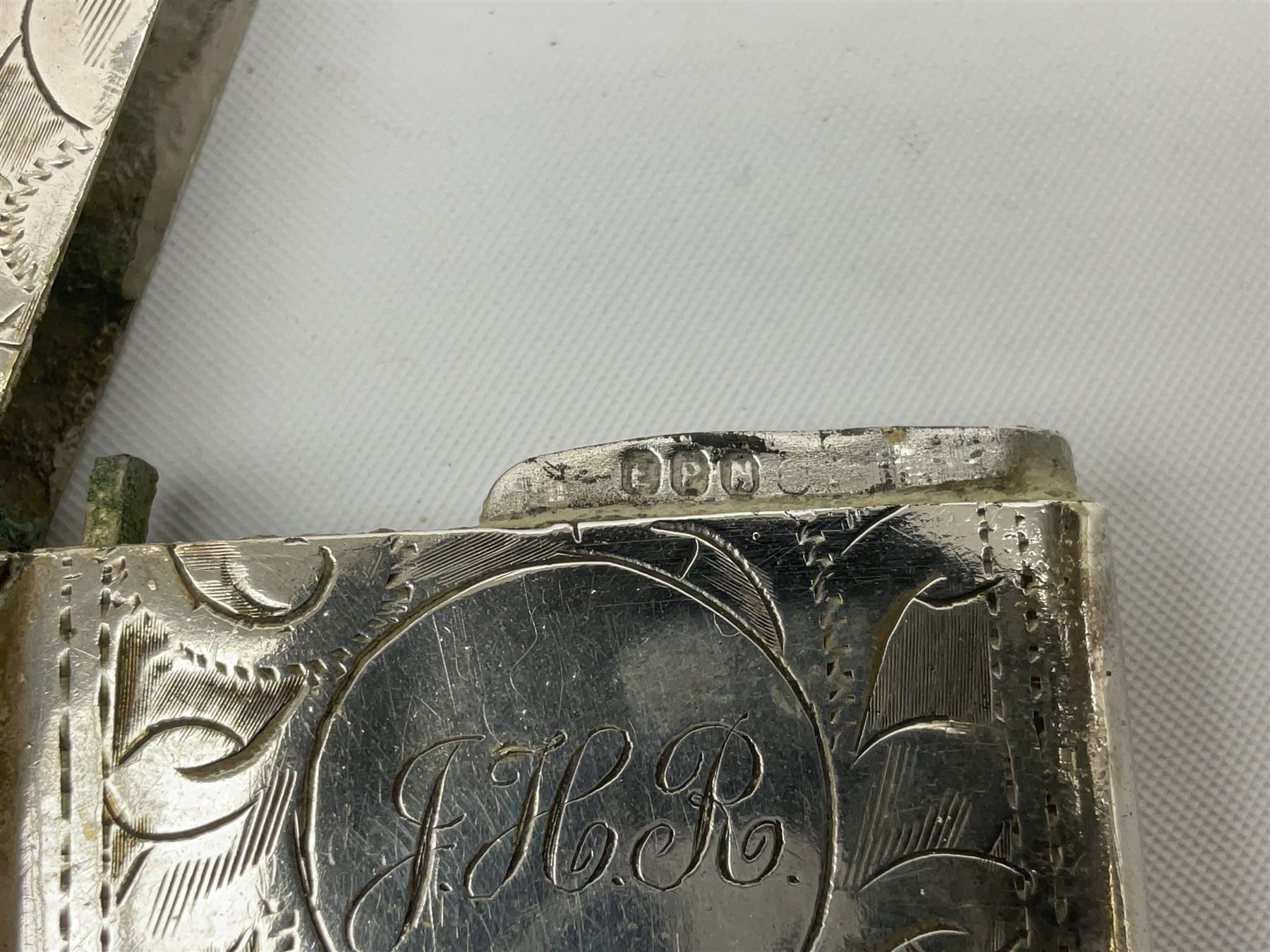 1920's century silver toped cut glass dressing table jar, hallmarked London 1921, together with a Victorian silver thimble, hallmarked Birmingham 1898, and a silver plated vesta case, (3)