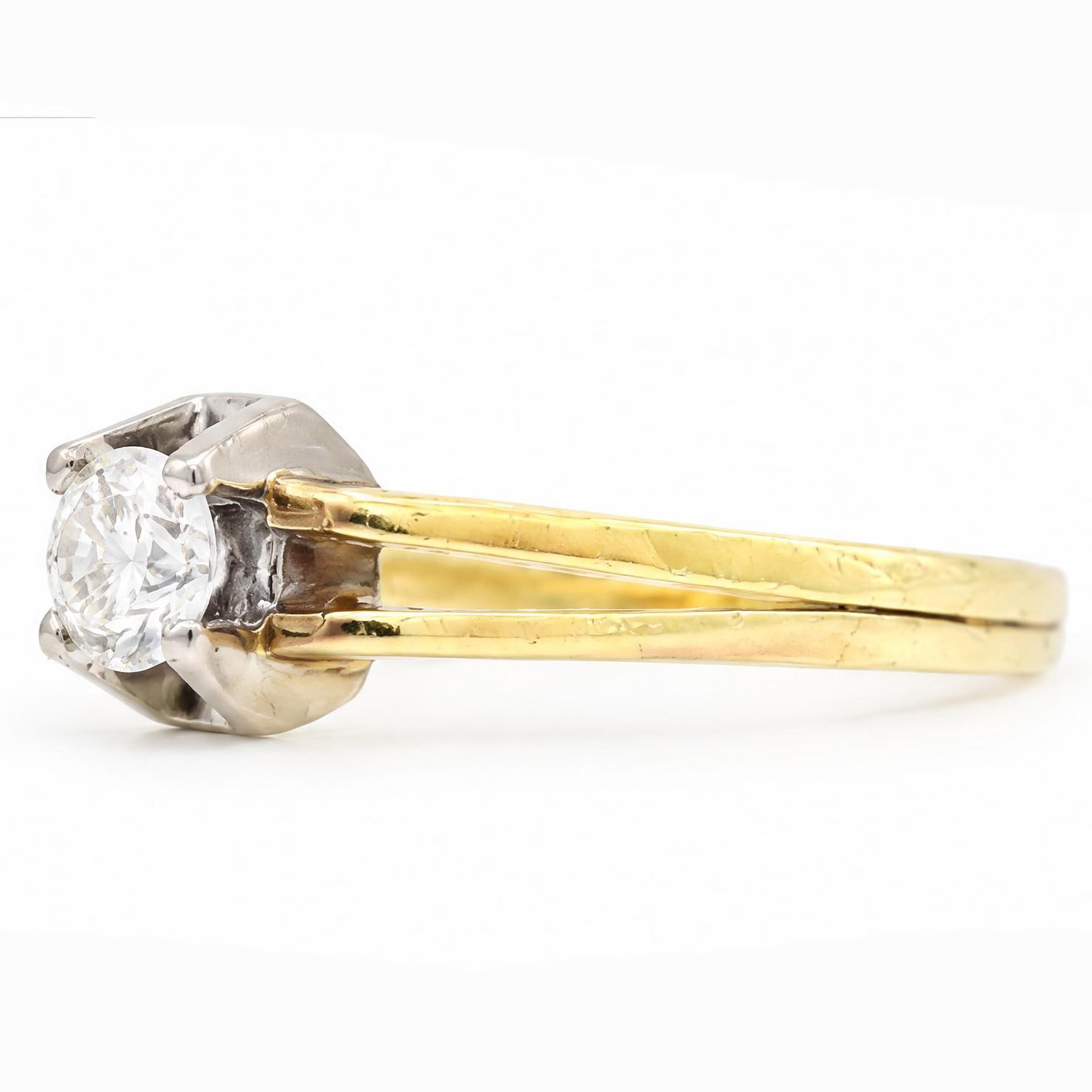 18ct gold diamond ring, four claw set with a single round brilliant cut diamond of approx 0.35 carat