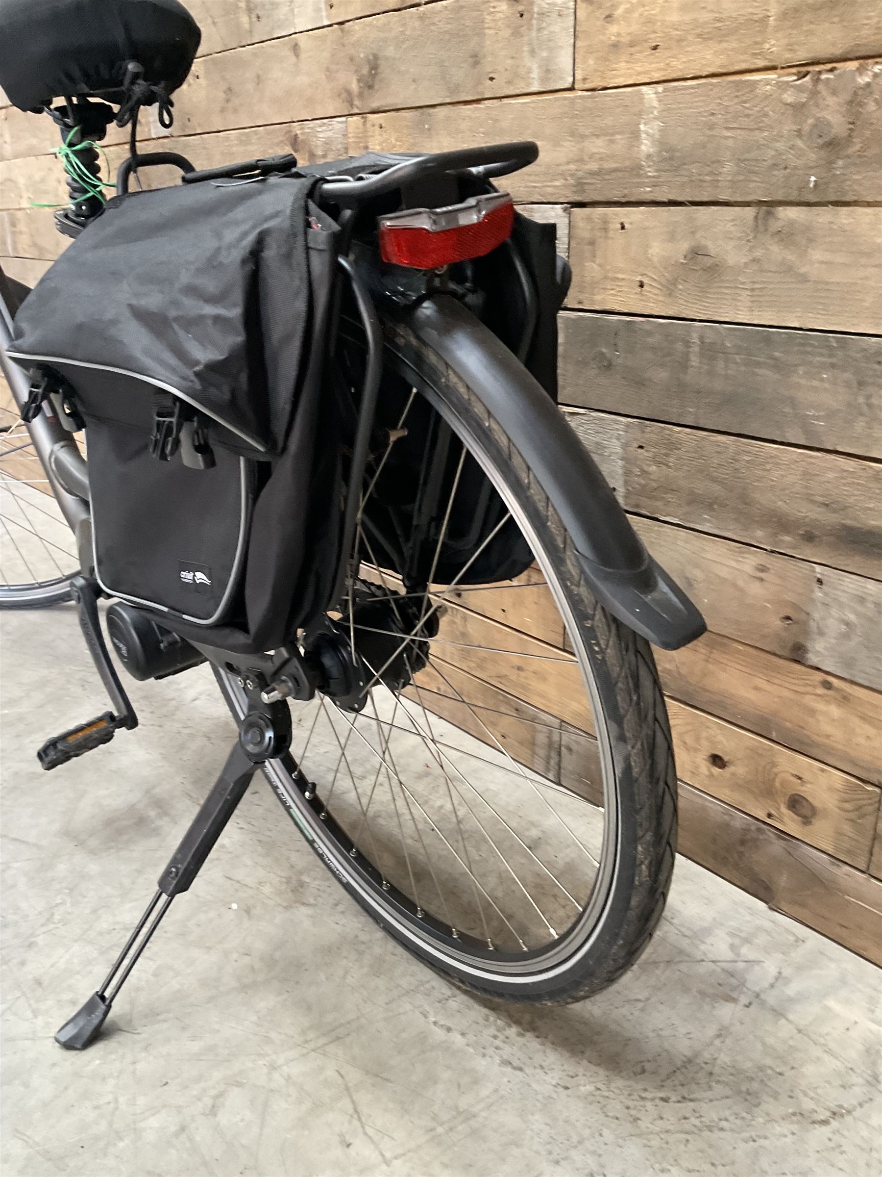 Kalkhoff Jubilee i7 electric bike with 11Ah battery, with charger lock and manual