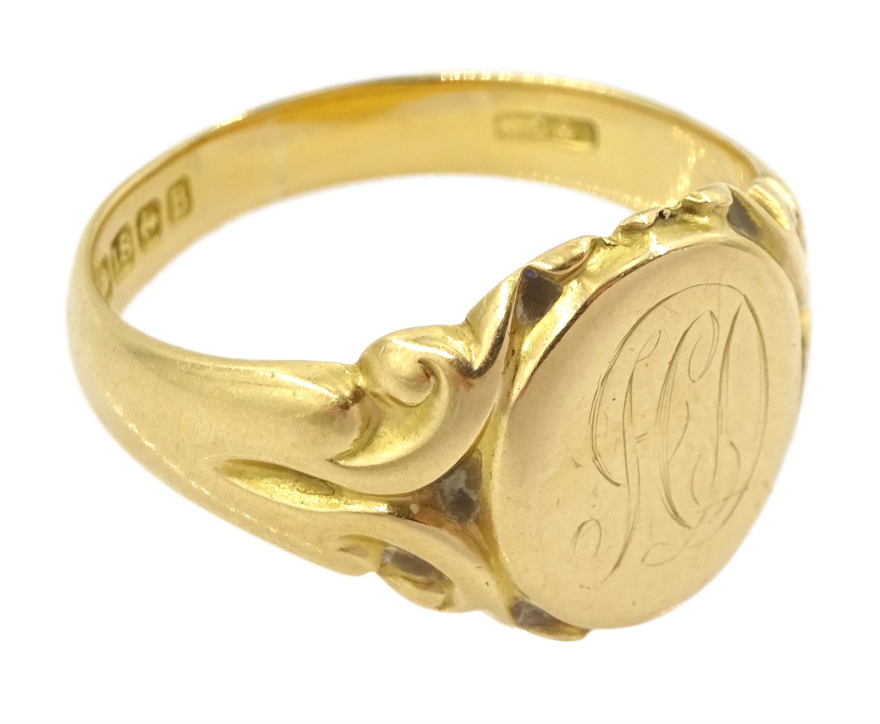 18ct gold signet ring, engraved with initials 'HD', by Henry Griffith & Sons Ltd, Birmingham 1926