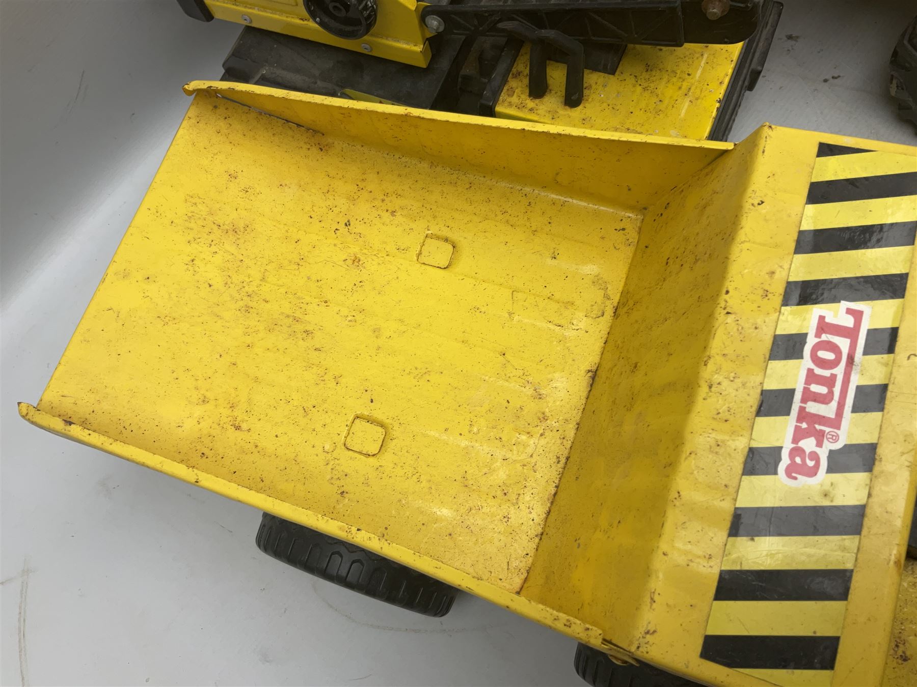 Tonka - five large scale pressed steel vehicles comprising Cement Mixer, Mobile Crane, Bulldozer and two Dumper Trucks (5)