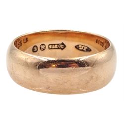 Early 20th century 9ct rose gold wedding band, maker's mark J.G, London 1916