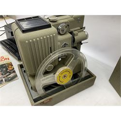 Boxed Zeiss Ikon compact projector, boxed, together with Eumig P8 Imperial projector in case